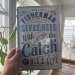 Fisherman lives here skylt 20x30cm