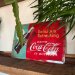 Coca cola 1950 beverage skylt 20x30cm