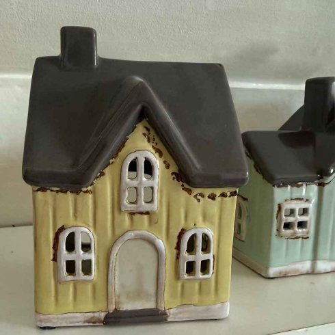 Keramikhus Gul/grått för värmeljus 14 cm