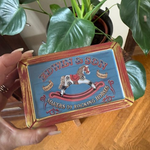 Plåtburk Platt gunghäst