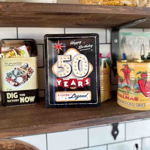 Plåtskylt 50 years A living legend 15x20 cm