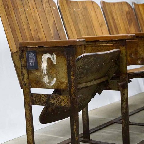 Biografbänk med träsits Bollywood 4 sits 