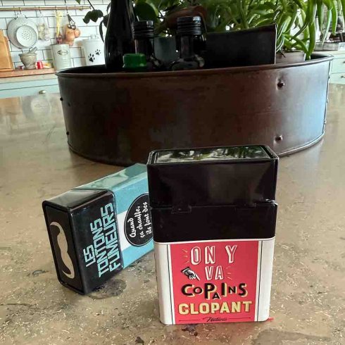 Cigarettask mustasche