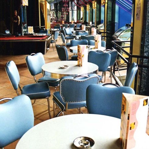 Diner stol med nitar /st