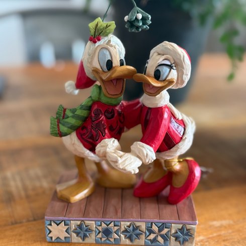 Disney Figur Kalle och Kajsa i juldans