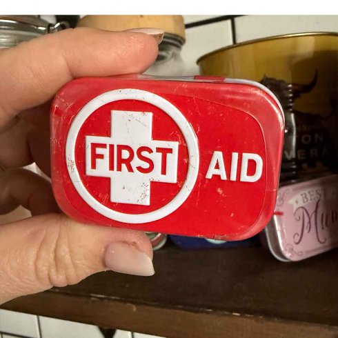 Pillerask First Aid Kit med mintpastiller