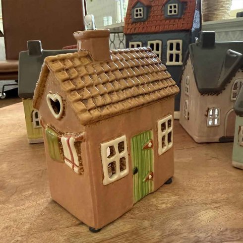 Keramikhus Rosa med tvätt för värmeljus 14 cm