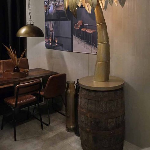 Matstol Astoria i quiltat läder Trademark Living