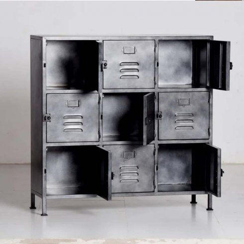 Industriellt skåp i metall med 9 skåpsluckor