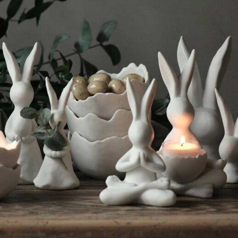 Majas Yoga bunny i matt porslin 18 cm