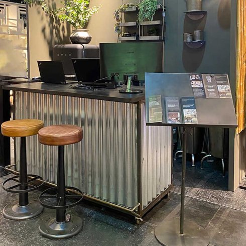 Barstol Bowie med slät lädersits Trademark Living