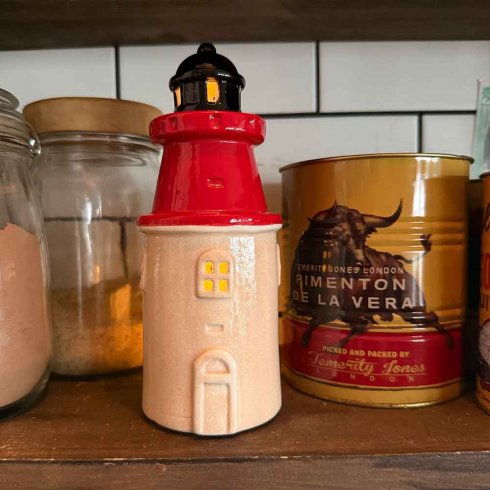 Keramikhus Hållö fyr för värmeljus 18 cm