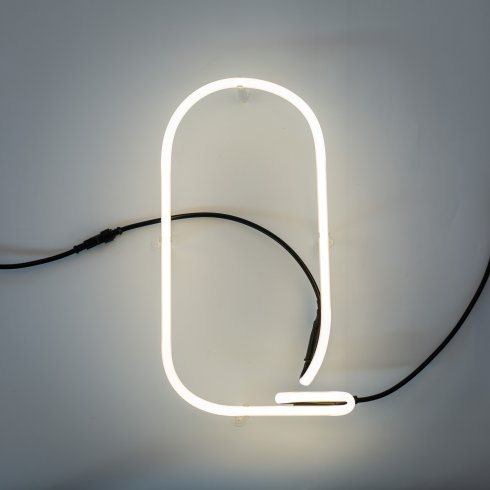 Alphafont Q - neon light - seletti