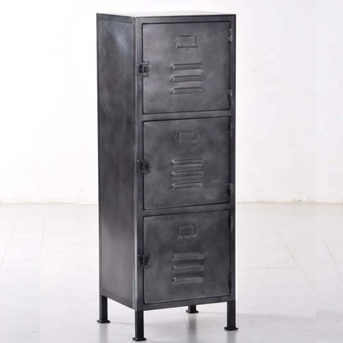 Industriellt skåp i metall med 3 skåpsluckor