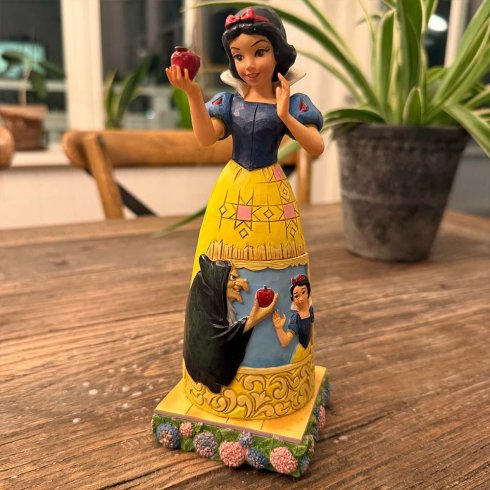 Disney Figur Snövit med äpplet
