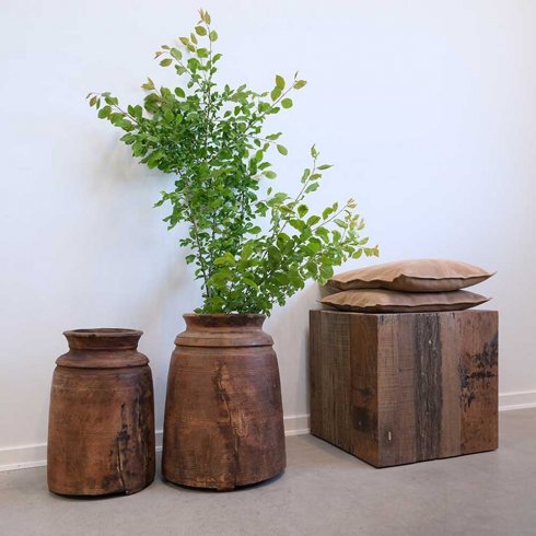 Sidobord i trä Kub med hjul 45 x 45 cm Trademark Living