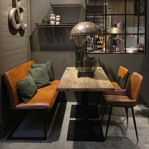 Klassiskt kvadratiskt bordsben i svartlackerat järn